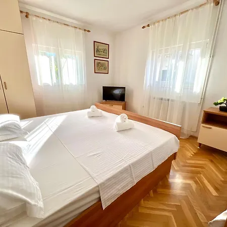 Apartmán Adria 2 *