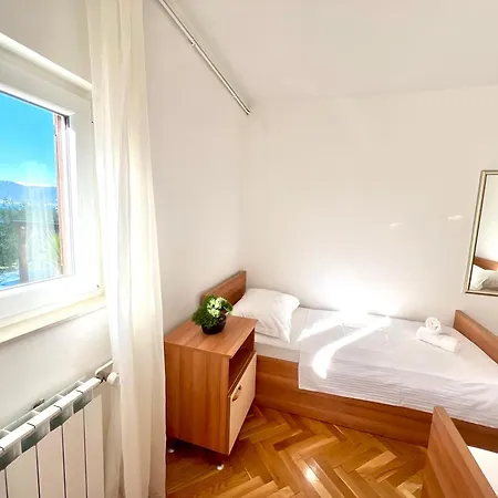 Apartmán Adria 2 Slatine